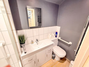 Photo 17- click for photo gallery